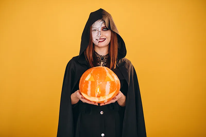 woman-halloween-costume-new